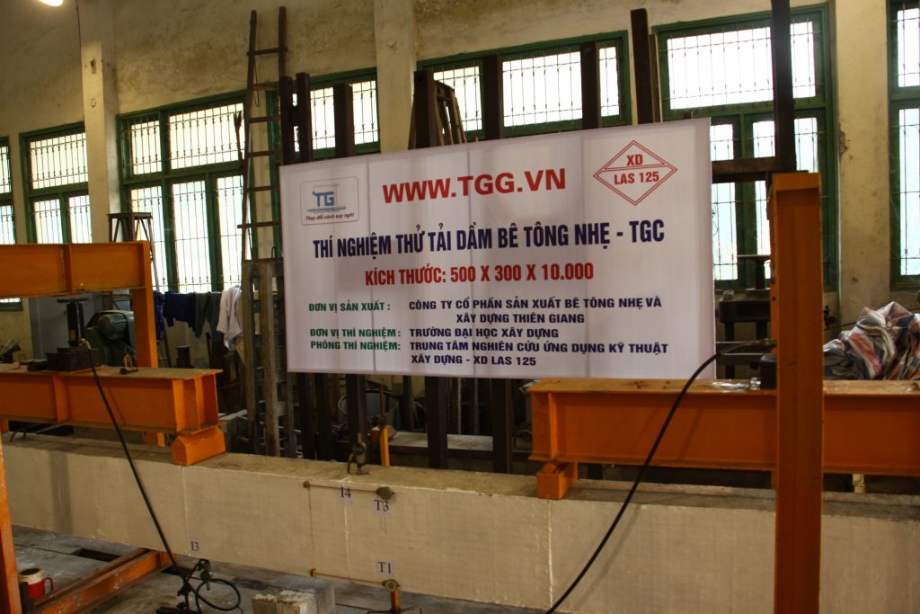 Thí nghiệm thử tải dầm bê tông nhẹ TGC